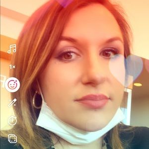 Meet your Posher, Brooke